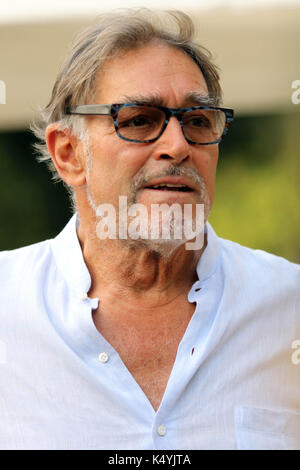 Venedig, Italien. 7 Sep, 2017. italienische Schauspieler Fabio Testi kommt beim 74. Internationalen Filmfestival von Venedig Photo Credit: Ottavia Da Re/Sintesi/Alamy leben Nachrichten Stockfoto