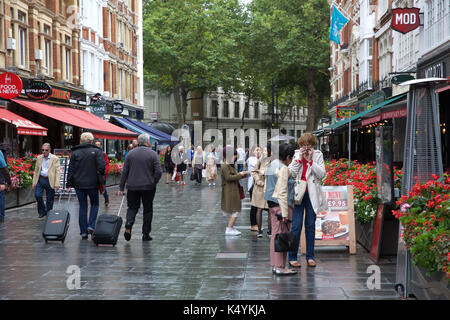 London, UK, 7. September 2017, grauen Himmel über London im Sommer geht zu Ende Quelle: Keith Larby/Alamy leben Nachrichten Stockfoto