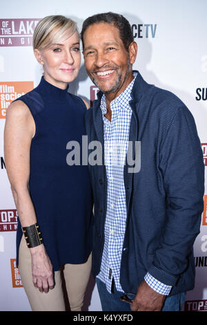 New York, New York, USA. 07 Sep, 2017. FLUSHING NY - 07 September: Bryant Gumble & Hilary Quinlan feiern die Premiere von "Oben auf der See: China Girl" in New York September 7, 2017. Kredit Anthony Terrero/MediaPunch Credit: MediaPunch Inc/Alamy leben Nachrichten Stockfoto