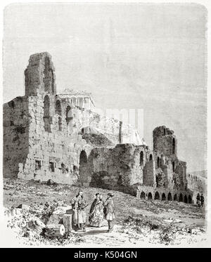 Antike Ruinen eines majestätischen Stein klassische Struktur und ein griechischer Tempel darauf gestellt werden. Odeon des Herodes Atticus Fassade in der Akropolis in Athen. Durch Therond auf Le Tour du Monde Paris 1862 Stockfoto