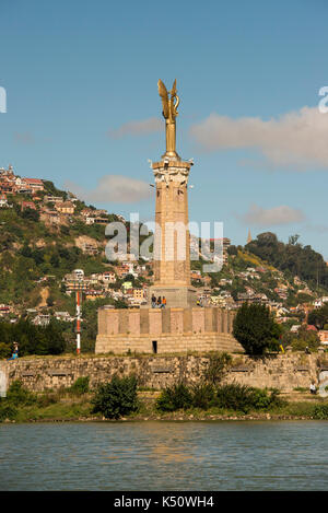 See Anosy mit dem Monument Aux Morts, Französisch Denkmal für die im Ersten Weltkrieg Gefallenen, Antananarivo, Madagaskar Stockfoto