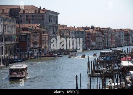 RA Reise in die antike Stadt von Venedig, Romantisches Wochenende im Meer, malerische Gebäude, Kanäle und Wasserwege Stockfoto