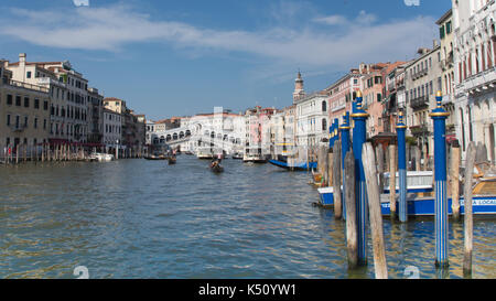 RA Reise in die antike Stadt von Venedig, Romantisches Wochenende im Meer, malerische Gebäude, Kanäle und Wasserwege Stockfoto