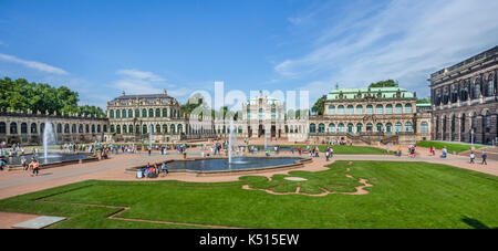 Deutschland, Sachsen, Dresdner Zwinger, Blick auf Zwingerhof, den Innenhof von der Balustrade der Deutsche Pavillon in Richtung der Königlichen Kabinett der Ma Stockfoto