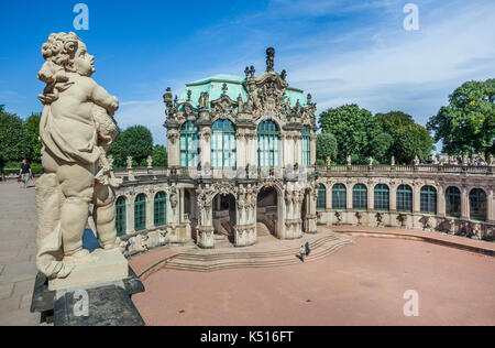 Deutschland, Sachsen, Dresdner Zwinger, Blick auf die Wand Pavillion von der Ballustrade der Königlichen Cabinet der mathematischen und physikalischen Instrumente, ado Stockfoto