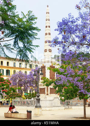 Malaga, Provinz Malaga, Costa del Sol, Andalusien, Südspanien. Plaza de la Merced und Denkmal für General Torrijos und Anhänger. Stockfoto