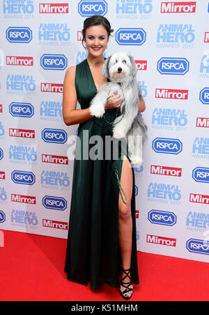 Declan Butler und Sully an der tierischen Helden Awards am Grosvenor House Hotel, London statt. Stockfoto