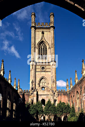 St Lukes, die zerbombte Kirche, Liverpool City Centre. Erbaut zwischen 1811-1832 von John Foster SNR und Sohn. Entkuttet in 1941 Blitz. Jetzt ein Kriegsdenkmal. Stockfoto