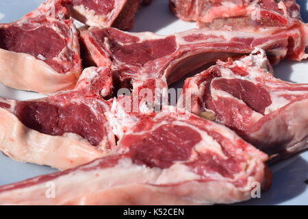 Nahaufnahme von rohem Fleisch fertig zu kochen Stockfoto