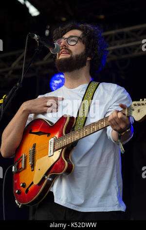 Thornhill, Schottland, Großbritannien - 2 September, 2017: Ross Leighton von Scottish indie Band Fatherson während der 2. Tag des elektrischen Feldern Festival. Stockfoto