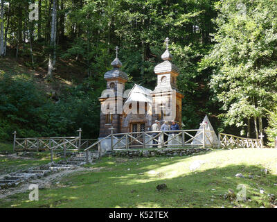 Slowenien Die russische Memorial Kapelle Kapelle auf dem vrsic Pass zwischen Sava und Soca Täler. Foto: Tony Gale Stockfoto