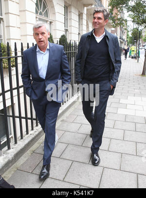 Manager aus der Premier League an einer Sitzung im Premier League Hauptquartier in London mit: Mauricio PELLEGRINO, Eric Schwarz Wo: London, Großbritannien Wann: 08 Aug 2017 Quelle: John rainford/WENN.com Stockfoto