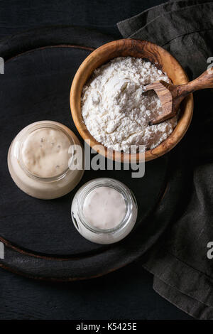 Sauerteig zum Brotbacken Stockfoto