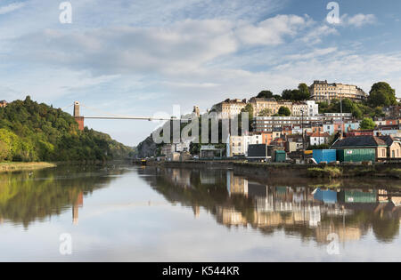 Clifton Suspention Brücke, die Avon Gorge und den Fluss Avon bei Hochwasser Stockfoto