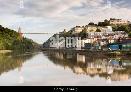 Clifton Suspention Brücke, die Avon Gorge und den Fluss Avon bei Hochwasser Stockfoto