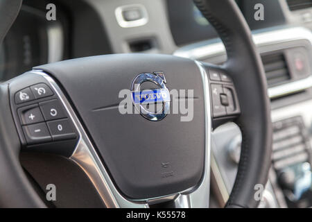 Rostock/Deutschland - 12. August 2017: Lenkrad in einem Volvo Cockpit auf öffentliche Veranstaltung Hanse Sail Stockfoto