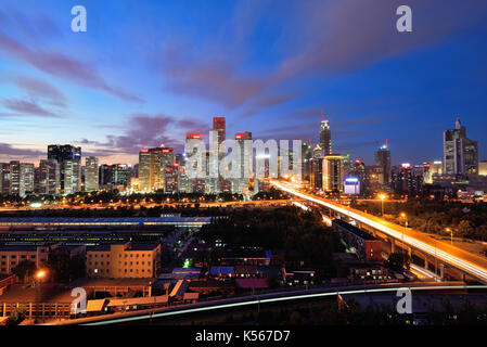 Peking, China - 9. September 2016: Hohe Betrachtungswinkel von Beijing CBD Skyline bei Nacht Stockfoto