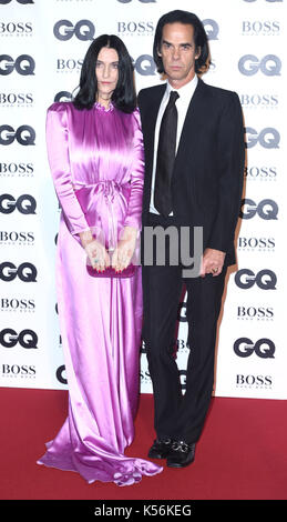 Foto muss Gutgeschrieben © Alpha Presse 079965 05/09/2017 Nick Cave und Frau Susie Bick GQ Männer des Jahres Awards 2017 in der Tate Modern London Stockfoto