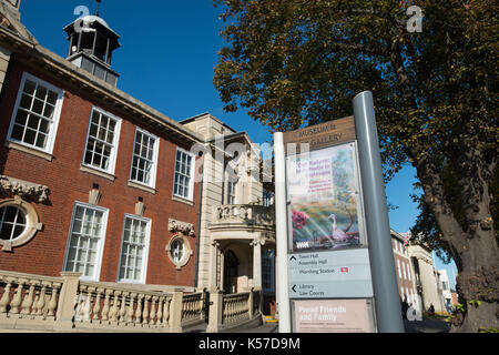 Worthing, West Sussex, UK. 11. Oktober 2016. Worthing Museum und Kunstgalerie. Stockfoto