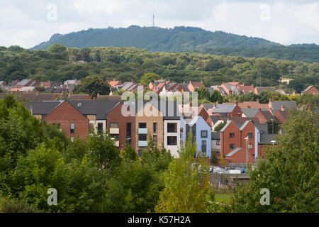 Wohnungsbau unter dem wrekin Hügel bei Lawley Dorf, Telford, Shropshire, Großbritannien Stockfoto