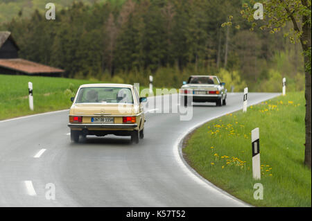 Brilon, Deutschland - 13. Mai 2017: Oldtimer Sauerland Round trip Mercedes Benz 220D Rückseite Stockfoto