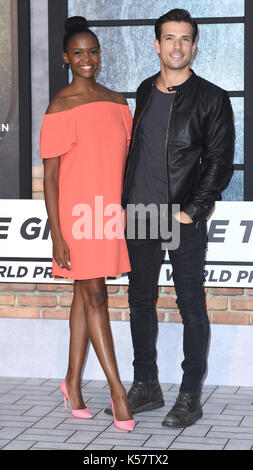 Foto muss Gutgeschrieben © Alpha Presse 079965 20/09/2016 Otlile werden Mabuse und Danny Mac das Mädchen auf dem Zug Weltpremiere Odeon Leicester Square London Stockfoto