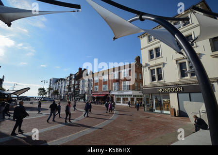 Montague Place im Stadtzentrum von Worthing, West Sussex, England, UK. Stockfoto