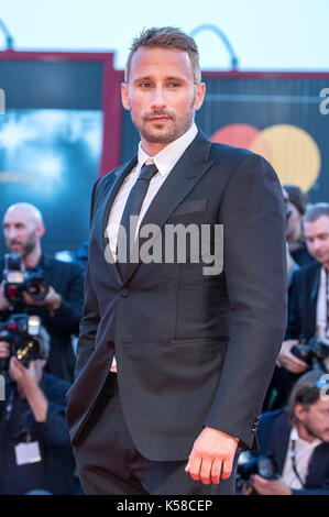 Venedig, Italien. 08 Sep, 2017. Matthias Schoenaerts die Teilnahme an der "Le Fidèle" Premiere auf dem 74. Internationalen Filmfestival von Venedig im Palazzo del Cinema am September 08, 2017 in Venedig, Italien Quelle: Geisler-Fotopress/Alamy leben Nachrichten Stockfoto