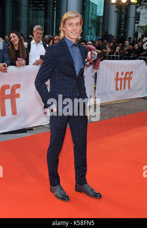 Toronto, Ontario, USA. 7. Sep 2017. 07. September 2017 - Toronto, Ontario Kanada - Denis Shapovalov. 2017 Toronto International Film Festival - ''Borg/McEnroe'' Premiere gehalten an Roy Thomson Hall. Photo Credit: Brent Perniac/AdMedia Credit: Brent Perniac/AdMedia/ZUMA Draht/Alamy leben Nachrichten Stockfoto