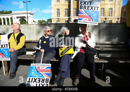 London, Großbritannien. 09 Sep, 2017. Tausende von Anti-Brexit Mitkämpfer Teil im März sind die Menschen für Europa pro-EU-Rallye in Central London. Der März und Rally wird gegen die 2016 Brexit Entscheidung - eine demokratische Abstimmung, die von den Menschen in Großbritannien statt. Credit: Dinendra Haria/Alamy leben Nachrichten Stockfoto