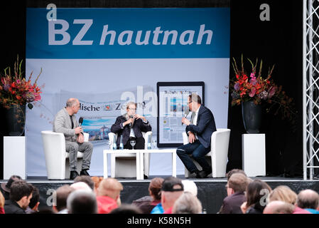 Freiburg, Deutschland. 09 Sep, 2017. Spitzenkandidaten weit - Deutschlands richtige Alternative für Deutschland (AfD), Alice Weidel, während ein Wahlkampf in Freiburg am 9. September, 2017. Credit: Miroslav Dakov/Alamy leben Nachrichten Stockfoto