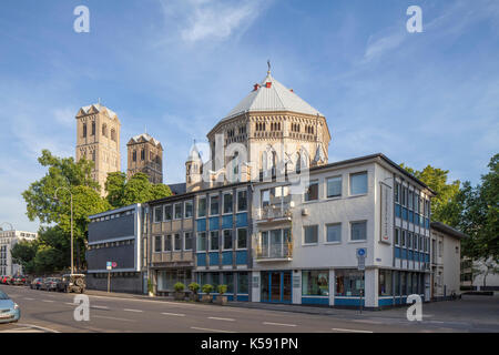 Sankt Gereon, Romanische Kirche , Köln, Nordrhein-Westfalen, Deutschland I Kirche St. Gereon, Köln, Nordrhein-Westfalen, Deutschland Stockfoto