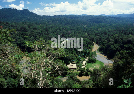 Rainforest Lodge und Dschungel Baldachin, Danum Valley, Sabah, Borneo, Stockfoto