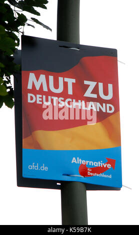 Wahlplakate: AfD mit dem Slogan 'Mut zu Deutschland", 4. September 2017, Berlin. Stockfoto