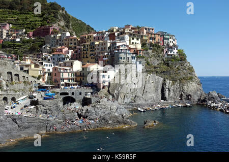 Dorf von Manarola, Cinque Terre Nationalpark, Ligurie, Italien Stockfoto