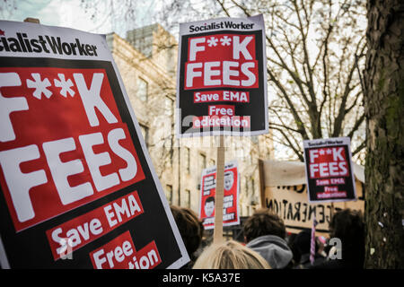 Masse studentische Proteste und Unruhen in London gegen die Erhöhung der Studiengebühren. Stockfoto