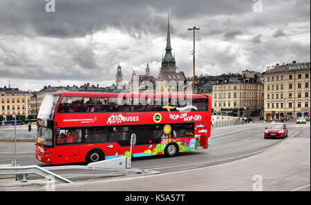 Stockholm, Schweden - 25. Juli 2017: Rot touristischen Hop-on-Hop-off City Sightseeing Bus in Stockholm. Stockfoto