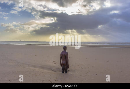 Anthony gormley Statuen an Crosby Strand, Liverpool Stockfoto