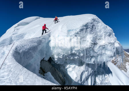 Bergsteigen auf den artesonraju, Santa Cruz Tal, Cordillera Blanca, Peru Stockfoto