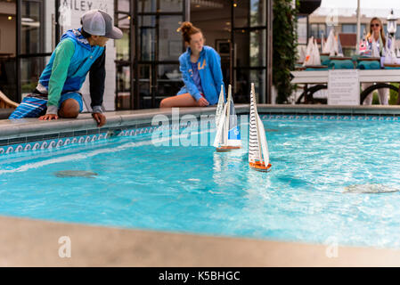 Waterfront Sanierung im Lido Marina Village in Newport Beach, CA. Stockfoto