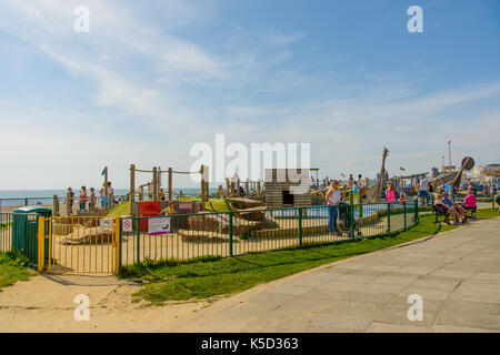 Crazy Golf an der Küste von Hastings Stockfoto