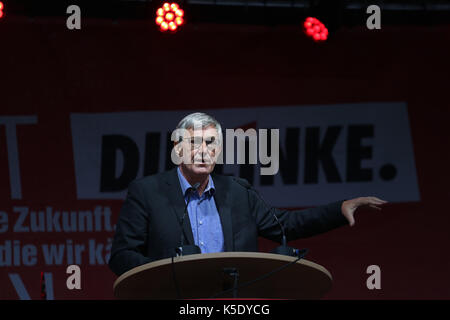 Frankfurt am Main, Deutschland. 08 Sep, 2017. Ko-vorsitzende der Partei Die Linke, Bernd Riexinger Halten einer Rede in Frankfurt. Credit: Alexander Pohl/Pacific Press/Alamy leben Nachrichten Stockfoto