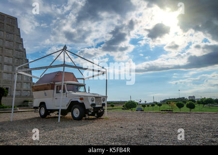 SANTO DOMINGO, DOMINIKANISCHE REPUBLIK - ca. 2015: PAPAMOBILE Stockfoto