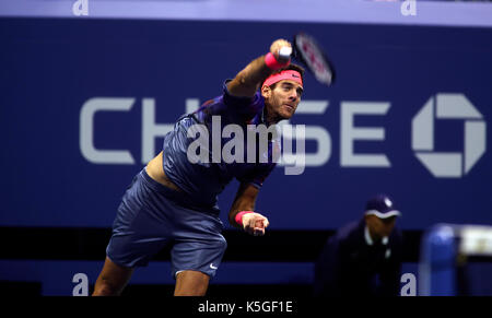 US Open Tennis: New York, den 8. September, 2017 - Argentinien Juan Martin Del Potro während seiner Niederlage gegen Rafael Nadal aus Spanien in Ihrem semi final Match am US Open in Flushing Meadows, New York. Stockfoto