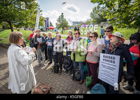 London, Großbritannien. 9. September 2017. Anti-kriegs-Proteste gegen DSEi Arme Fair (Defence and Security Equipment International), dem weltweit größten größten arm Messe in Excel Centre in East London statt. Credit: Guy Corbishley/Alamy leben Nachrichten Stockfoto