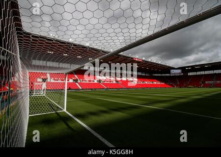 Stoke-on-Trent, Großbritannien. 09 Sep, 2017. Eine allgemeine Ansicht der Bet365 Stadion vor der Premier League Match zwischen Stoke City und Manchester United bei Bet365 Stadium am 9. September 2017 in Stoke-on-Trent, England. Credit: PHC Images/Alamy leben Nachrichten Stockfoto