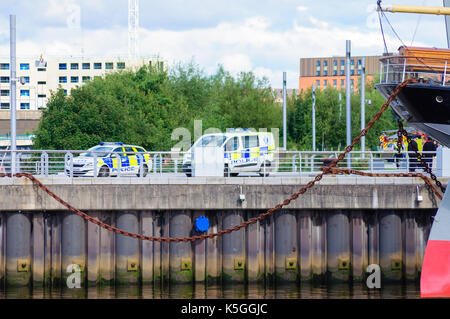 Glasgow, Schottland, Großbritannien. 9. September 2017. Der Körper eines Mannes wurde aus dem Fluss Clyde in der Nähe des Riverside Museum erholt. Polizei, Notarzt und Feuerwehr wurden auf den Vorfall genannt. Credit: Skully/Alamy leben Nachrichten Stockfoto