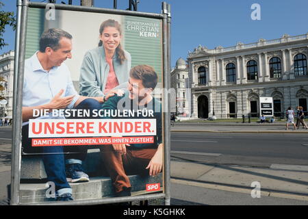 Wien, Österreich. 09. September 2017. Wahlen Plakate zu den nationalen Wahlen auf den Straßen von Wien am 15. Oktober. Im Bild Plakat werbung der SPÖ (Sozialdemokratische Partei Österreichs). Quelle: Franz Perc/Alamy leben Nachrichten Stockfoto