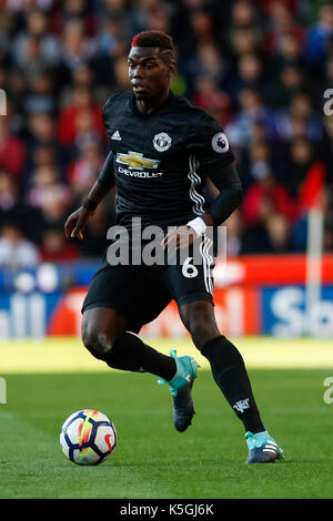 Stoke-on-Trent, Großbritannien. 09 Sep, 2017. Paul Pogba von Manchester United in der Premier League Match zwischen Stoke City und Manchester United bei Bet365 Stadium am 9. September 2017 in Stoke-on-Trent, England. Credit: PHC Images/Alamy leben Nachrichten Stockfoto