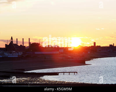 Sheerness, Kent. 9 Sep, 2017. UK Wetter: Ein herrlicher Sonnenuntergang. Credit: James Bell/Alamy leben Nachrichten Stockfoto